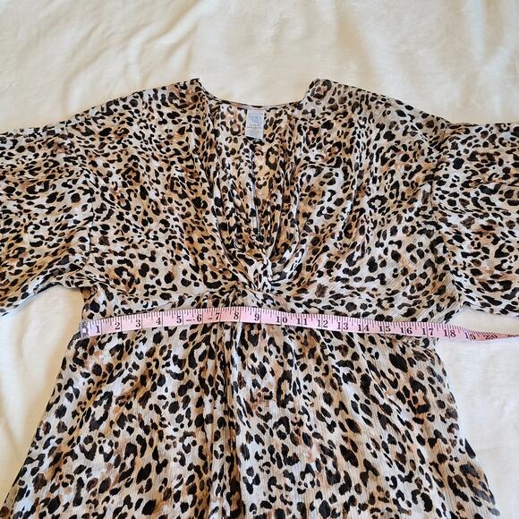 Time and Tru Women's Animal Print Cape DressSize XL The knot front design - Picture 3 of 5